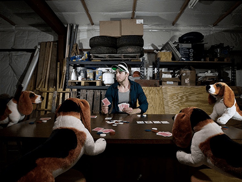 رجل يضع اروع الصور على فيس بوك!